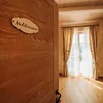 农家乐 法拉吉纳海滨度假农场酒店 *