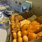 法拉吉纳海滨度假农场酒店 *