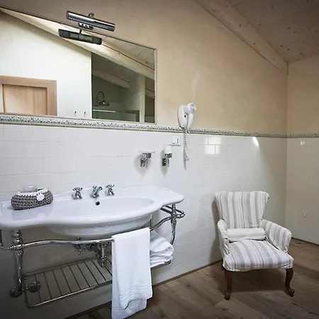 Costa Di Faraggiana Farm stay *