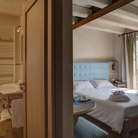 Costa Di Faraggiana *